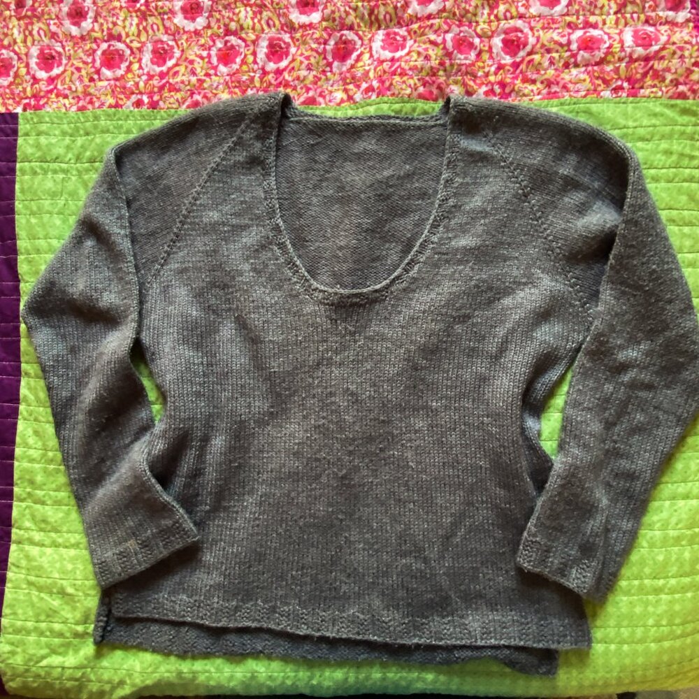 Plus Size Handknit Split Hem Sweater